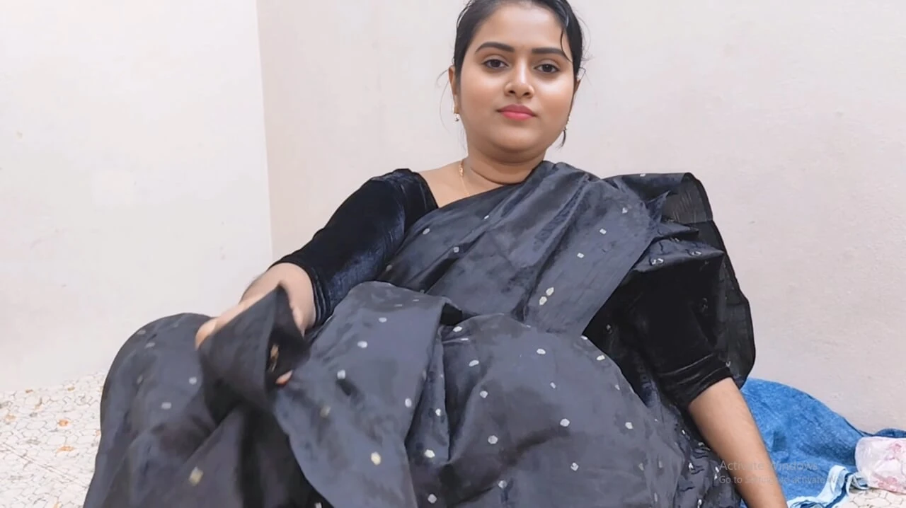 Bangla Beautiful Deshi Hot and sexy  Bhabhi ko Hardly fuking her pussy Enjoy time video.