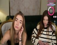 En Tant Que Latina Aux Courbes Gnreuses Je Dcouvre Mon Anus Serr Avec Un Plug Anal Fin Devant Le Miroir