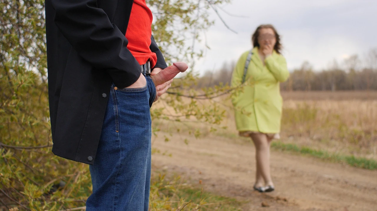 One Day in the Life of an Exbecile and a Stranger – XSanyAny