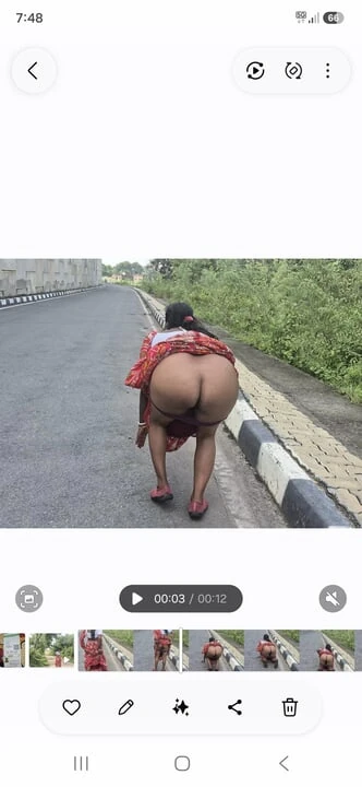 Sona bhabhi outdoor public place fucking with her father-in-law when they return home from school,bahu sasur chudachudi